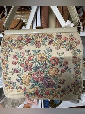 VNTG 50s–60s JR Florida Floral Tapestry Handbag Julius Resnick Needlepoint Purse